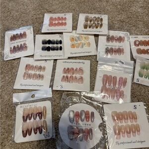 Assorted Press-On Nail Mystery Sets